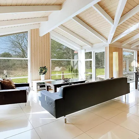 Three-bedroom In Sjallands Odde