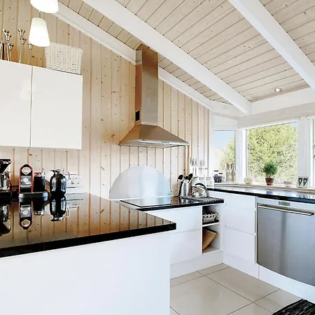 Semesterbostad Three-bedroom In Sjallands Odde Tjørneholm