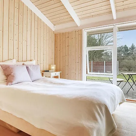 Three-bedroom In Sjallands Odde * Tjørneholm